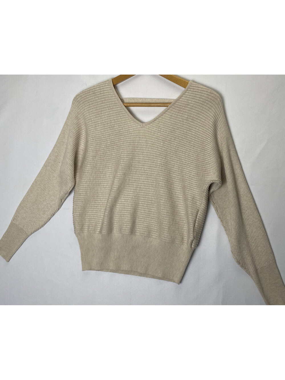 hippie rose sweater S Long Sleeve V Neck Cream Color